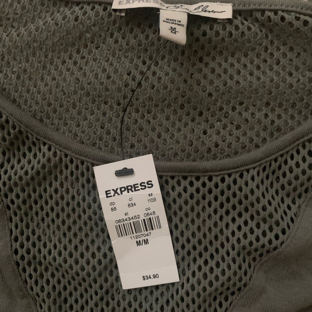 NWT Express tee - Picture 2 of 3